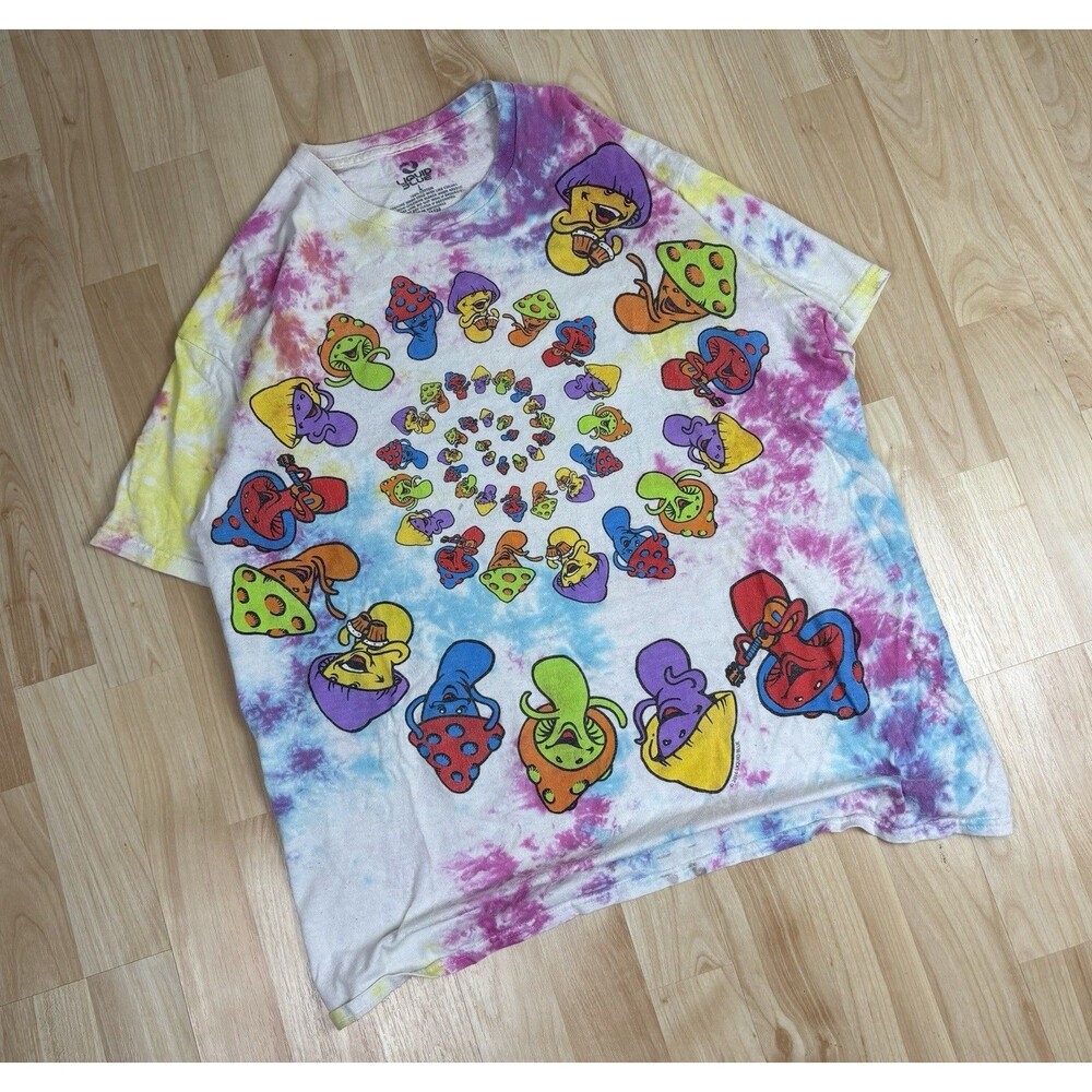 Liquid Blue 2016 Spiral Mushrooms Graphic T-Shirt / Tye Dye / Size Large